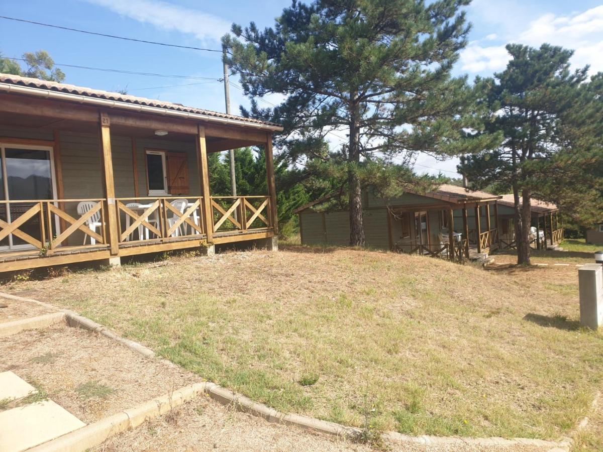 Camping Municipal La Sapinette Quillan Bagian luar foto